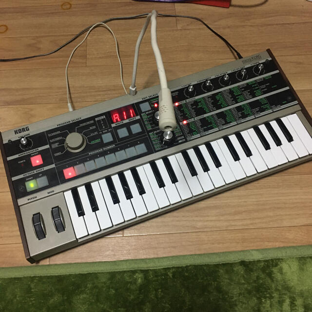 KORG(コルグ)のmicro KORG 楽器の鍵盤楽器(キーボード/シンセサイザー)の商品写真