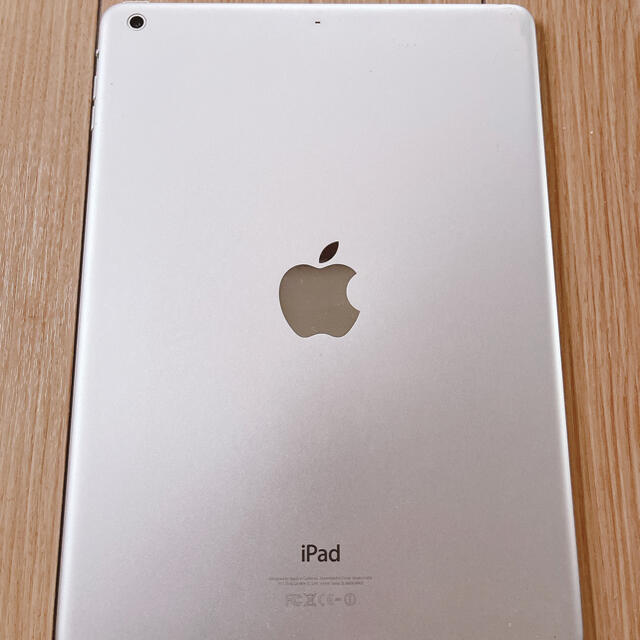 iPad(アイパッド)のAPPLE iPad Air WI-FI 32GB SILV… スマホ/家電/カメラのPC/タブレット(タブレット)の商品写真