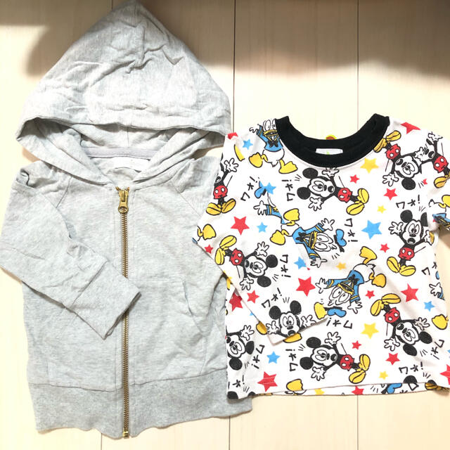 Disney(ディズニー)の子供服 パーカー ロンＴ 2点セット 80 キッズ/ベビー/マタニティのベビー服(~85cm)(シャツ/カットソー)の商品写真