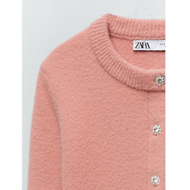 ZARA(ザラ)のビジューボタン カーディガン  ZARA ニット ピンク レディースのトップス(カーディガン)の商品写真