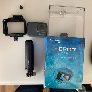 ゴープロ(GoPro)のgopro 7 シルバー　数回使用　おまけ付き(その他)