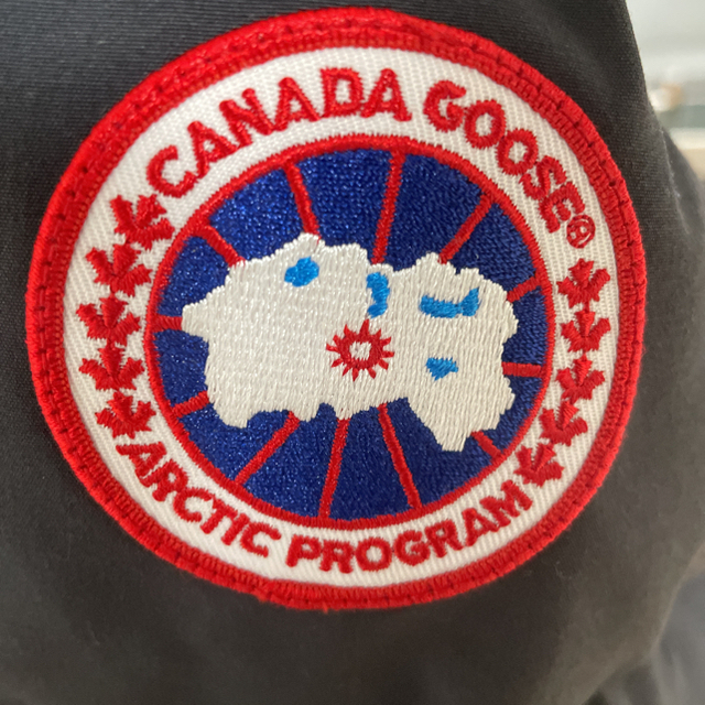 CANADA GOOSE(カナダグース)のカナダグース  ウィンダム　パーカー　ダウンジャケット メンズのジャケット/アウター(ダウンジャケット)の商品写真