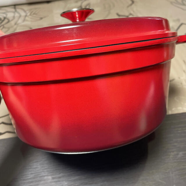 LE CREUSET(ルクルーゼ)のブルフィーナ 鍋 インテリア/住まい/日用品のキッチン/食器(鍋/フライパン)の商品写真