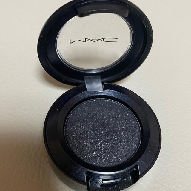 MAC(マック)のMAC アイシャドウ　Black tied コスメ/美容のベースメイク/化粧品(アイシャドウ)の商品写真