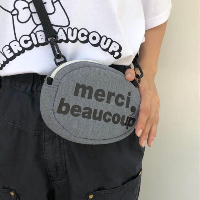 mercibeaucoup(メルシーボークー)のメルシーボークー  ミニショルダーバッグ レディースのバッグ(ショルダーバッグ)の商品写真