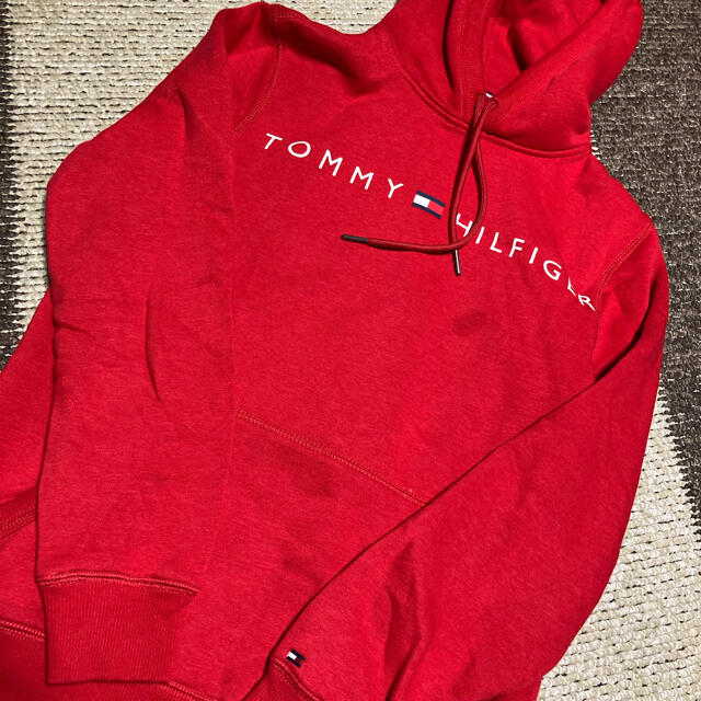 TOMMY HILFIGER(トミーヒルフィガー)のTOMMY HILFIGER パーカー　トミーヒルフィガー レディースのトップス(パーカー)の商品写真