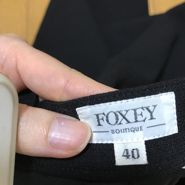 FOXEY(フォクシー)の【FOXEY BOUTIQUE】黒のベーシックタイトスカート レディースのスカート(ひざ丈スカート)の商品写真
