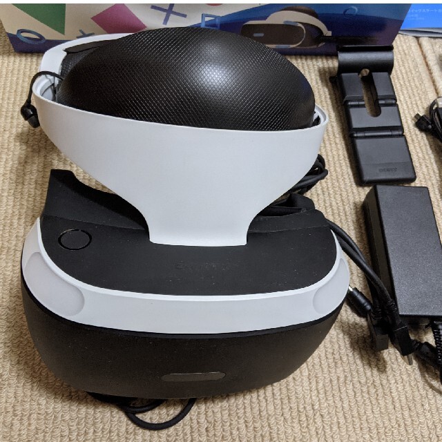 PlayStation VR(プレイステーションヴィーアール)のPlayStation  VR  カメラ付きセット CUH-ZVR2 エンタメ/ホビーのゲームソフト/ゲーム機本体(家庭用ゲーム機本体)の商品写真