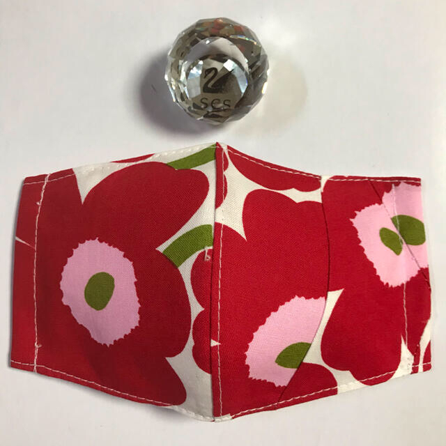 marimekko(マリメッコ)の♪マリメッコパッチワークインナーマスク♪1点♪ ハンドメイドのハンドメイド その他(その他)の商品写真