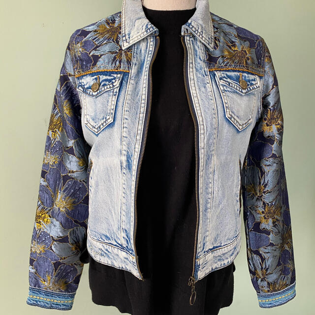 今季も再入荷 Desigual 未使用ジーンズダウンジャケット