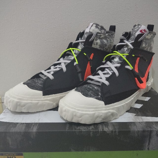 NIKE(ナイキ)の28cm NIKE ブレーザー MID × レディメイド メンズの靴/シューズ(スニーカー)の商品写真