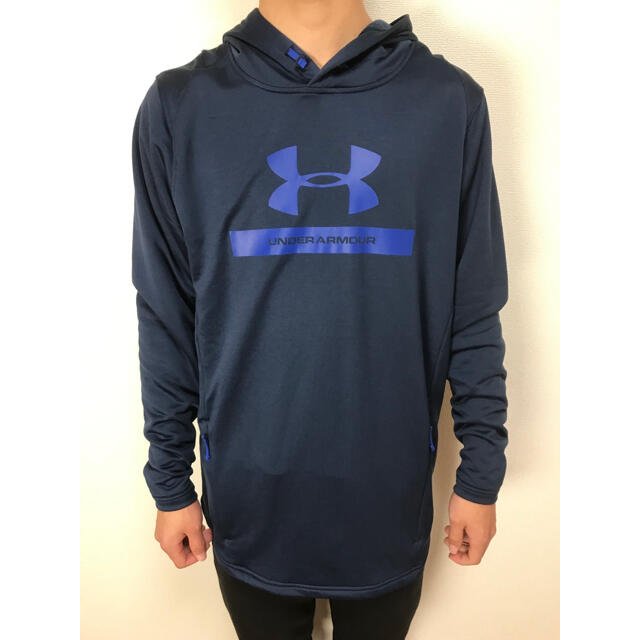 UNDER ARMOUR(アンダーアーマー)の【値下げ】アンダーアーマー　パーカー　ＸＬサイズ メンズのトップス(パーカー)の商品写真