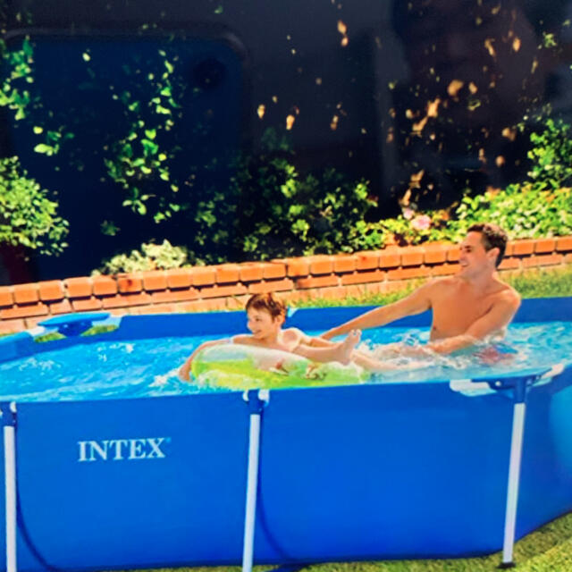INTEXインテックス　フレームプール　大型家庭用プール　新品未使用蓋付きプール