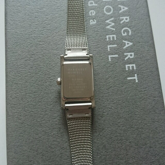 MARGARET HOWELL(マーガレットハウエル)のシルバーメッシュウォッチ レディースのファッション小物(腕時計)の商品写真
