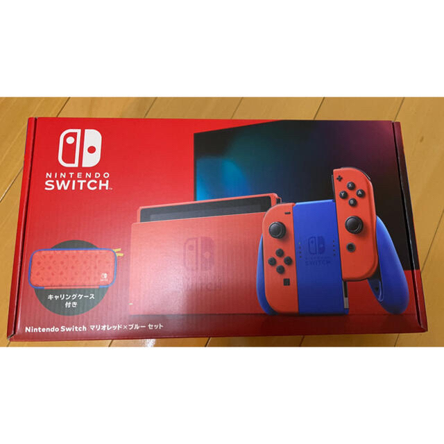 Nintendo Switch(ニンテンドースイッチ)の【新品・未開封】Nintendo Switch マリオレッド×ブルーセット エンタメ/ホビーのゲームソフト/ゲーム機本体(携帯用ゲーム機本体)の商品写真