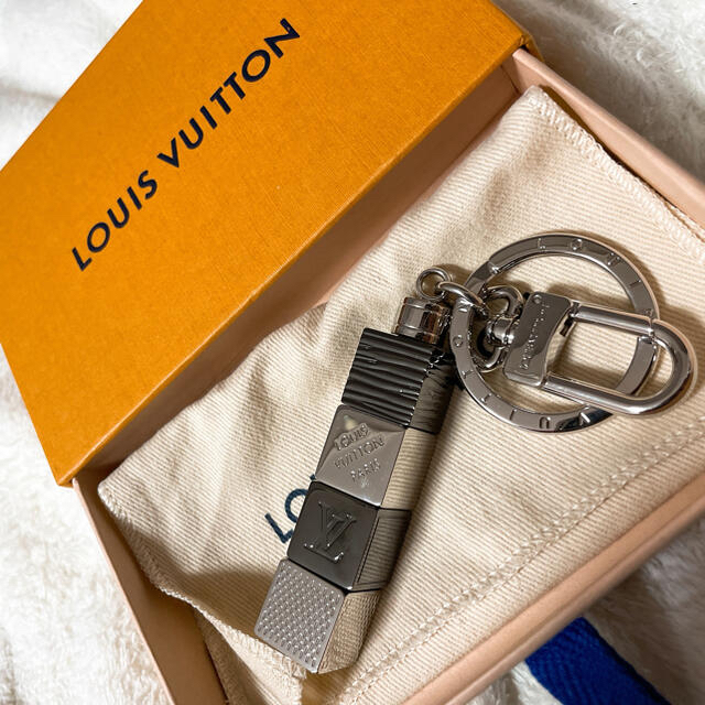 LOUIS VUITTON キーリング