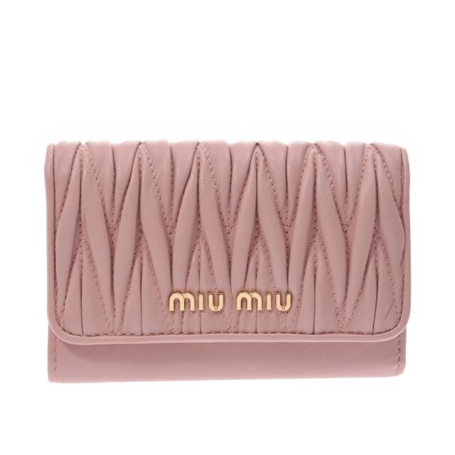 人気激安 miumiu ピンク 三つ折り財布 がま口 コンパクト財布 マテラッセ  ミュウミュウ - 財布