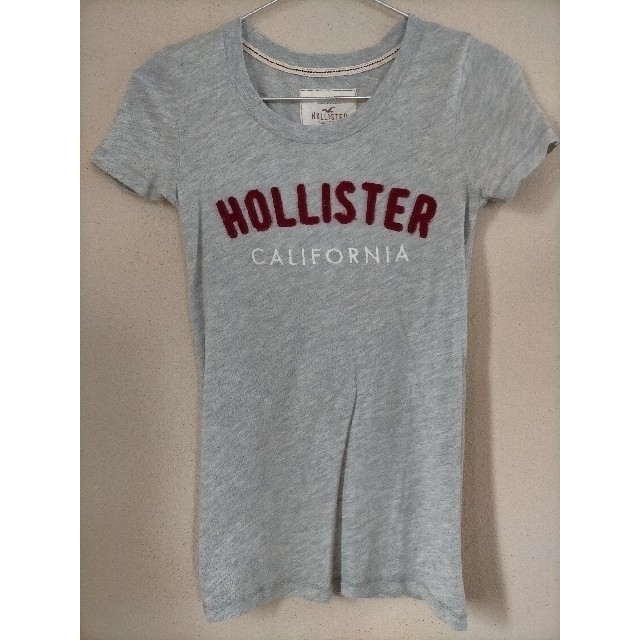 Hollister(ホリスター)のTシャツ／HOLLISTER レディースのトップス(Tシャツ(半袖/袖なし))の商品写真