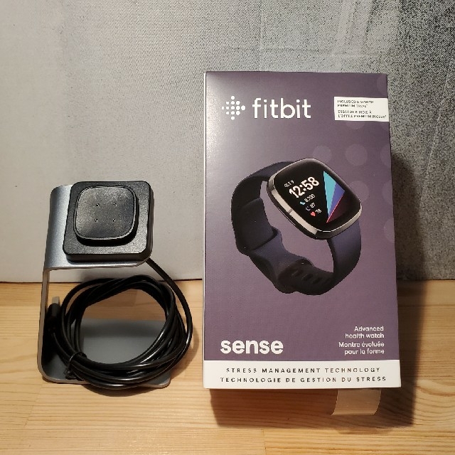 【新品同様】Fitbit Sense フィットビット ベルト未使用おまけ付き メンズの時計(腕時計(デジタル))の商品写真