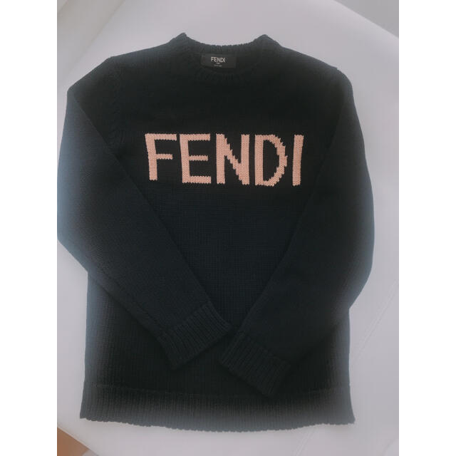 FENDI ロゴ ネイビー ニット 売れ筋がひ新作！ 48.0%OFF tienda