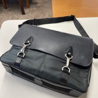 ルイヴィトン(LOUIS VUITTON)のLOUIS VUITTON メンズショルダーバック　W様専用(ショルダーバッグ)