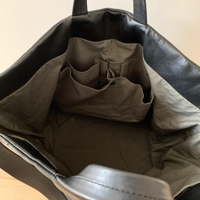 COMOLI(コモリ)のアエタ　aeta ショルダートートバック メンズのバッグ(ショルダーバッグ)の商品写真