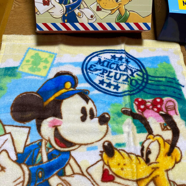 Disney(ディズニー)のバスタオルとフェィスタオルセット インテリア/住まい/日用品の日用品/生活雑貨/旅行(タオル/バス用品)の商品写真