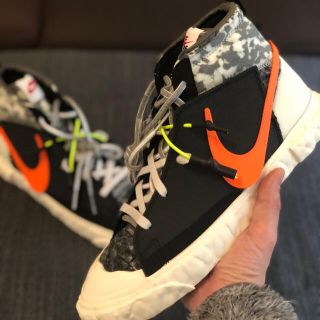 ナイキ(NIKE)の【25.5cm】NIKE ナイキ ブレーザー MID レディメイド シューズ 白(スニーカー)