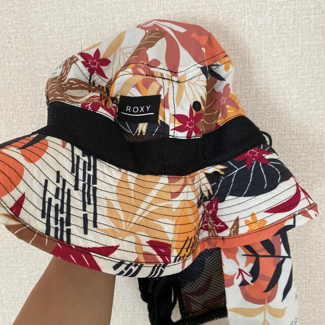 Roxy(ロキシー)の新品　未使用　タグ付き　ロキシー　日除け帽子 レディースの帽子(ハット)の商品写真