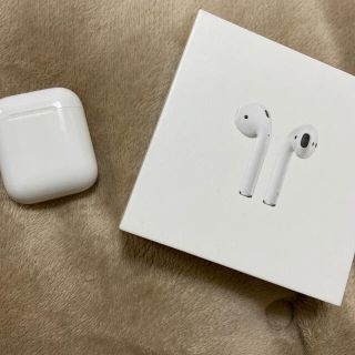 アップル(Apple)のairpods(ヘッドフォン/イヤフォン)