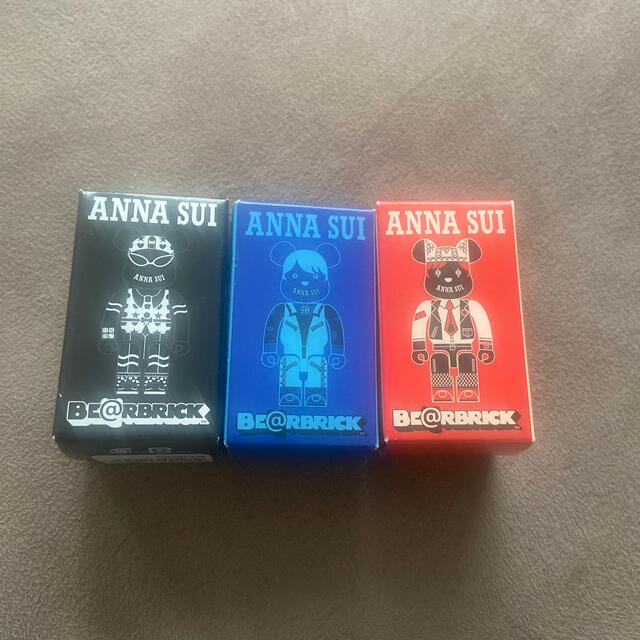 未完封 ANNA SUI ベアブリック100％ 3体セット