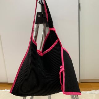 イッセイミヤケ(ISSEY MIYAKE)のイッセイ　ミヤケ　バック　セール❗️(トートバッグ)