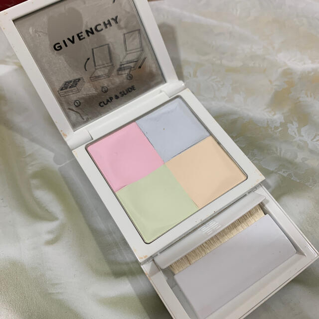 GIVENCHY(ジバンシィ)のGIVENCHY DOCTOR WHITE フェイスパウダー コスメ/美容のベースメイク/化粧品(フェイスパウダー)の商品写真