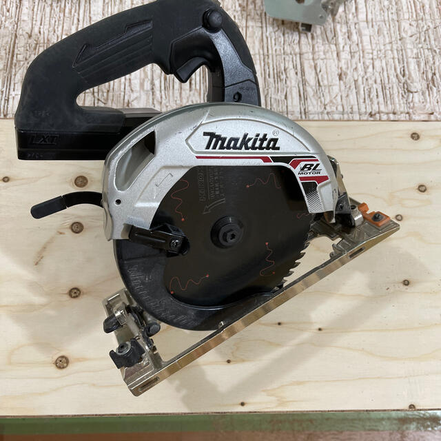 Makita(マキタ)のマキタ充電式マルノコ スポーツ/アウトドアの自転車(工具/メンテナンス)の商品写真