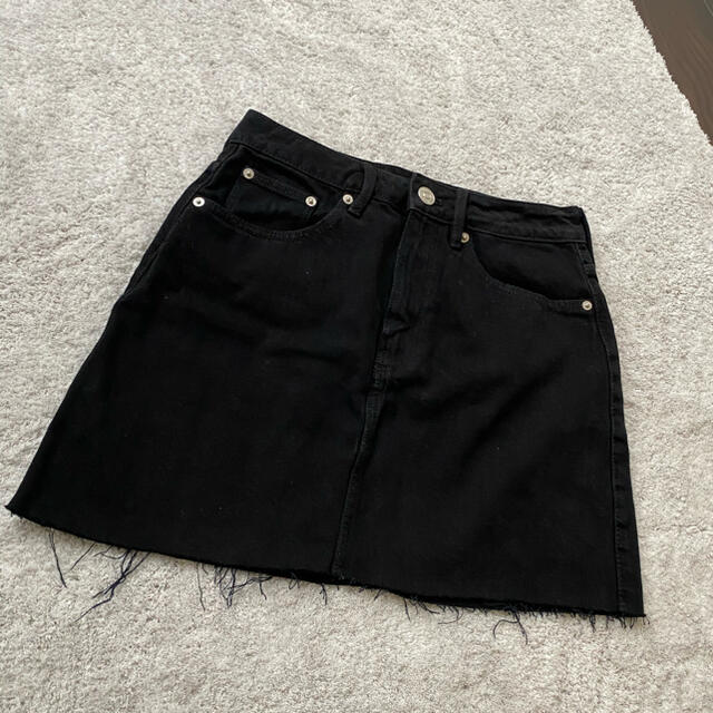 ZARA(ザラ)のZARA デニムスカート ブラック レディースのスカート(ミニスカート)の商品写真