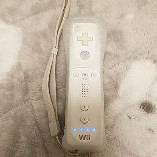 ウィー(Wii)の最終値下げ Wii Wiiリモコン シリコンカバー付き(家庭用ゲーム機本体)