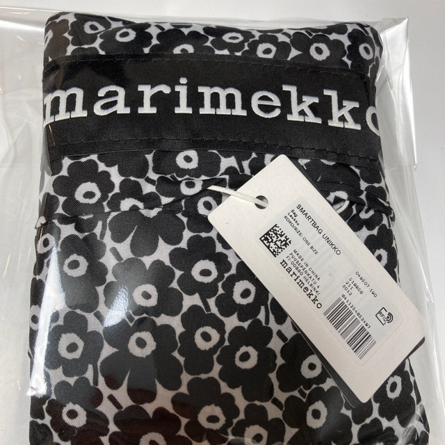 marimekko(マリメッコ)のmarimekko2021新作！マリメッコエコバッグスマートバック小柄ウニッコ レディースのバッグ(エコバッグ)の商品写真