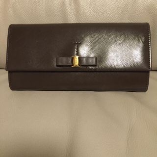 サルヴァトーレフェラガモ(Salvatore Ferragamo)のフェラガモ長財布(長財布)