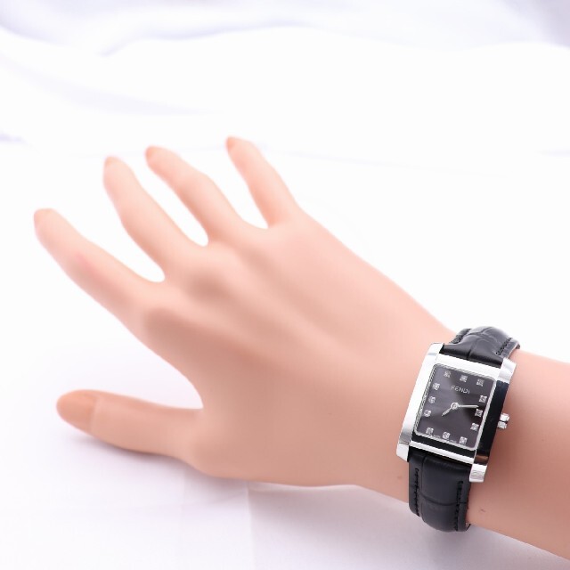 FENDI(フェンディ)の正規品【新品電池】FENDI 7000L/ダイヤ12P ダークブラウン 動作品 レディースのファッション小物(腕時計)の商品写真