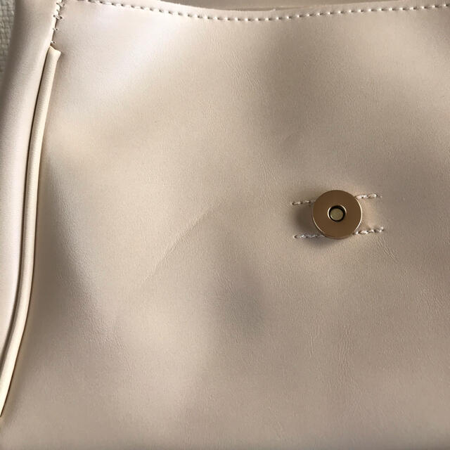 TODAYFUL(トゥデイフル)のshoulder bag (ivory) / moirelaxing レディースのバッグ(ショルダーバッグ)の商品写真