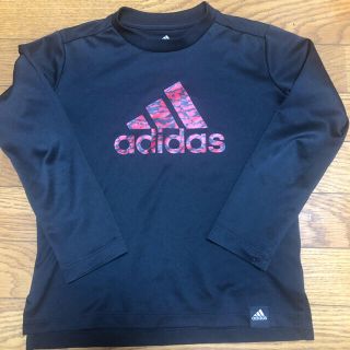 アディダス(adidas)のadidas(Tシャツ/カットソー)