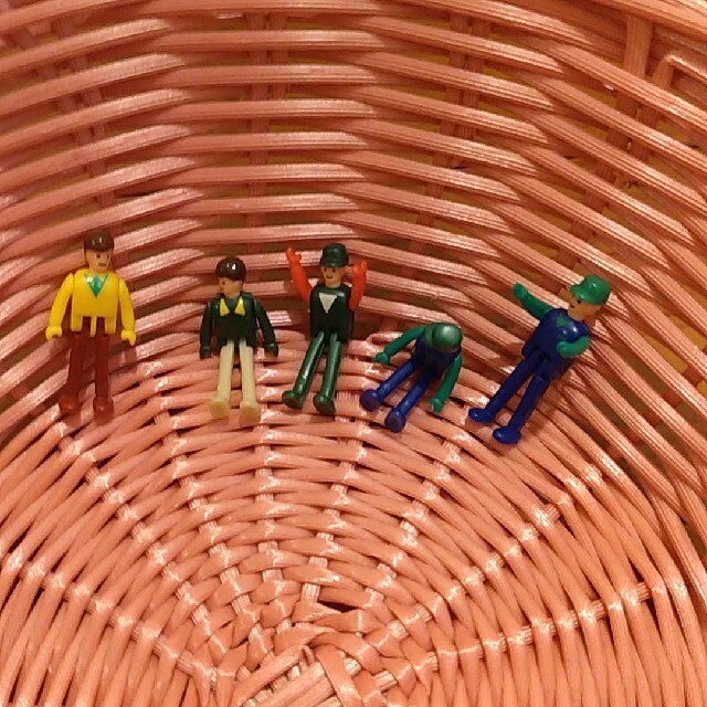 Takara Tomy トミカ プラレール 人形 ガソリンスタンド働く人5人まとめて プラキッズの通販 By Hal0123 S Shop タカラトミーならラクマ Takara Tomy トミカ プラレール 人形 ガソリンスタンド働く人5人まとめて プラキッズの通販 By Hal0123 S Shop タカラトミーならラクマ