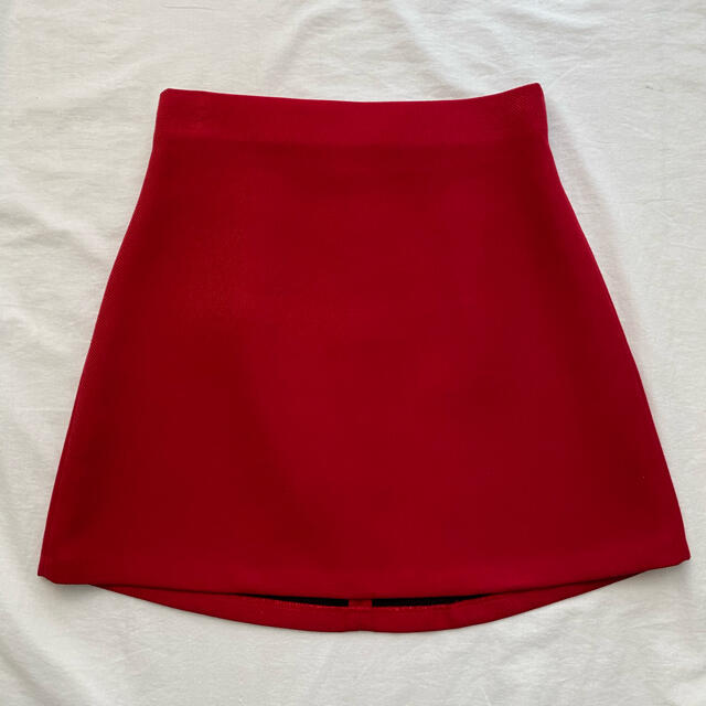 ZARA(ザラ)の美品 ZARA ザラ レッド スカート レディースのスカート(ミニスカート)の商品写真