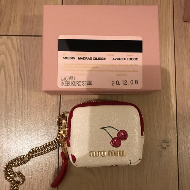 Miumiu Miumiu 小物入れの通販 By ミュウミュウならラクマ