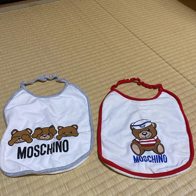 MOSCHINO(モスキーノ)のモスキーノ　スタイセット キッズ/ベビー/マタニティのこども用ファッション小物(ベビースタイ/よだれかけ)の商品写真