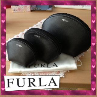 フルラ(Furla)のFURLA 黒ポーチ3点セット❤(ポーチ)