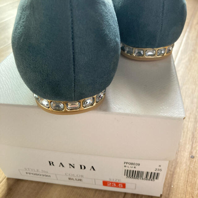 RANDA(ランダ)のRANDA ビジューフラットスクエアトゥパンプス レディースの靴/シューズ(ハイヒール/パンプス)の商品写真
