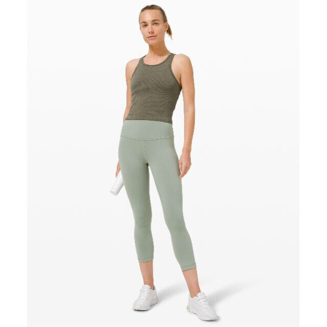 lululemon ルルレモンEbbtoStreet RB Crop TankLululemon