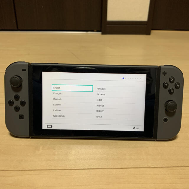 任天堂　Nintendo Switch  スイッチ　本体　2018年式　ブラック