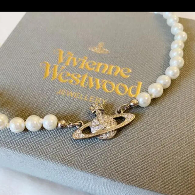 Vivienne Westwood(ヴィヴィアンウエストウッド)のヴィヴィアンウエストウッド　チョーカー　パール　ネックレス レディースのアクセサリー(ネックレス)の商品写真